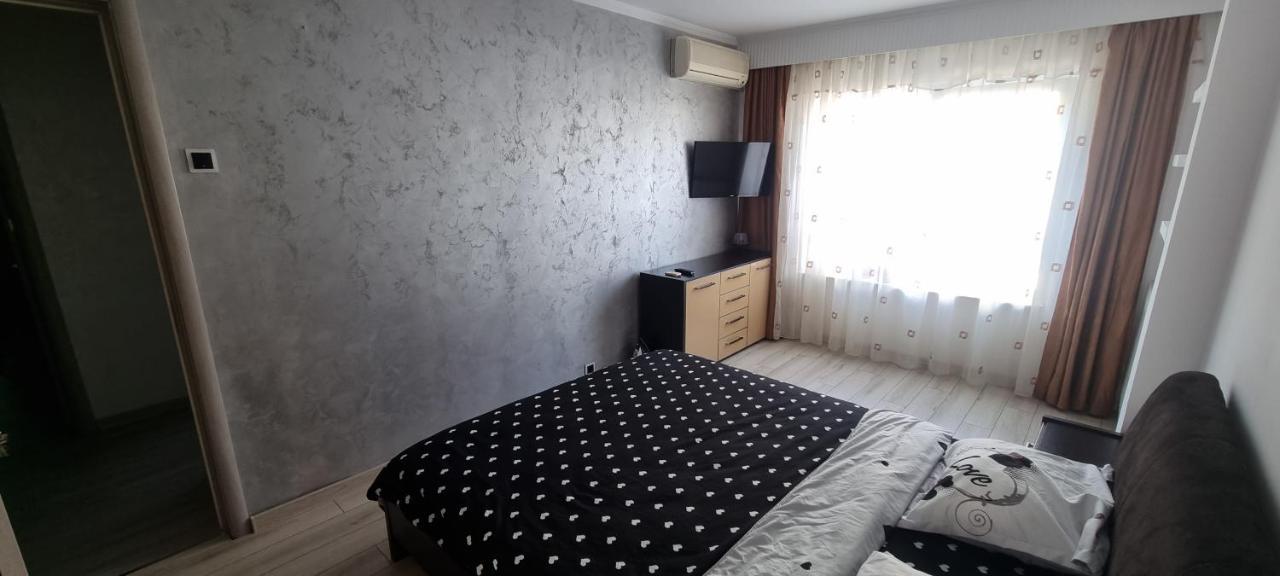 Ilona Apartament 3 Camere Râmnicu Vâlcea Eksteriør billede