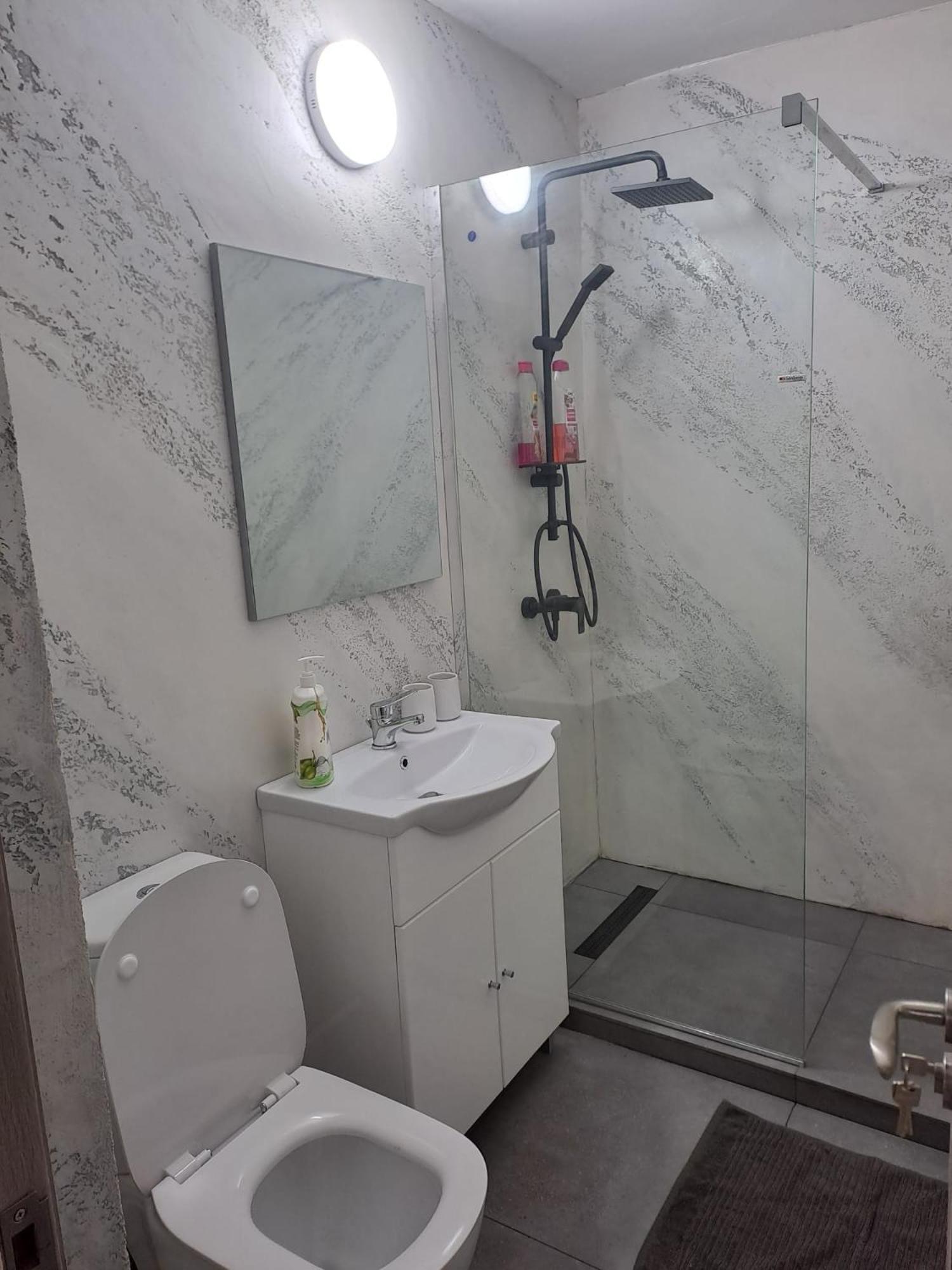 Ilona Apartament 3 Camere Râmnicu Vâlcea Eksteriør billede