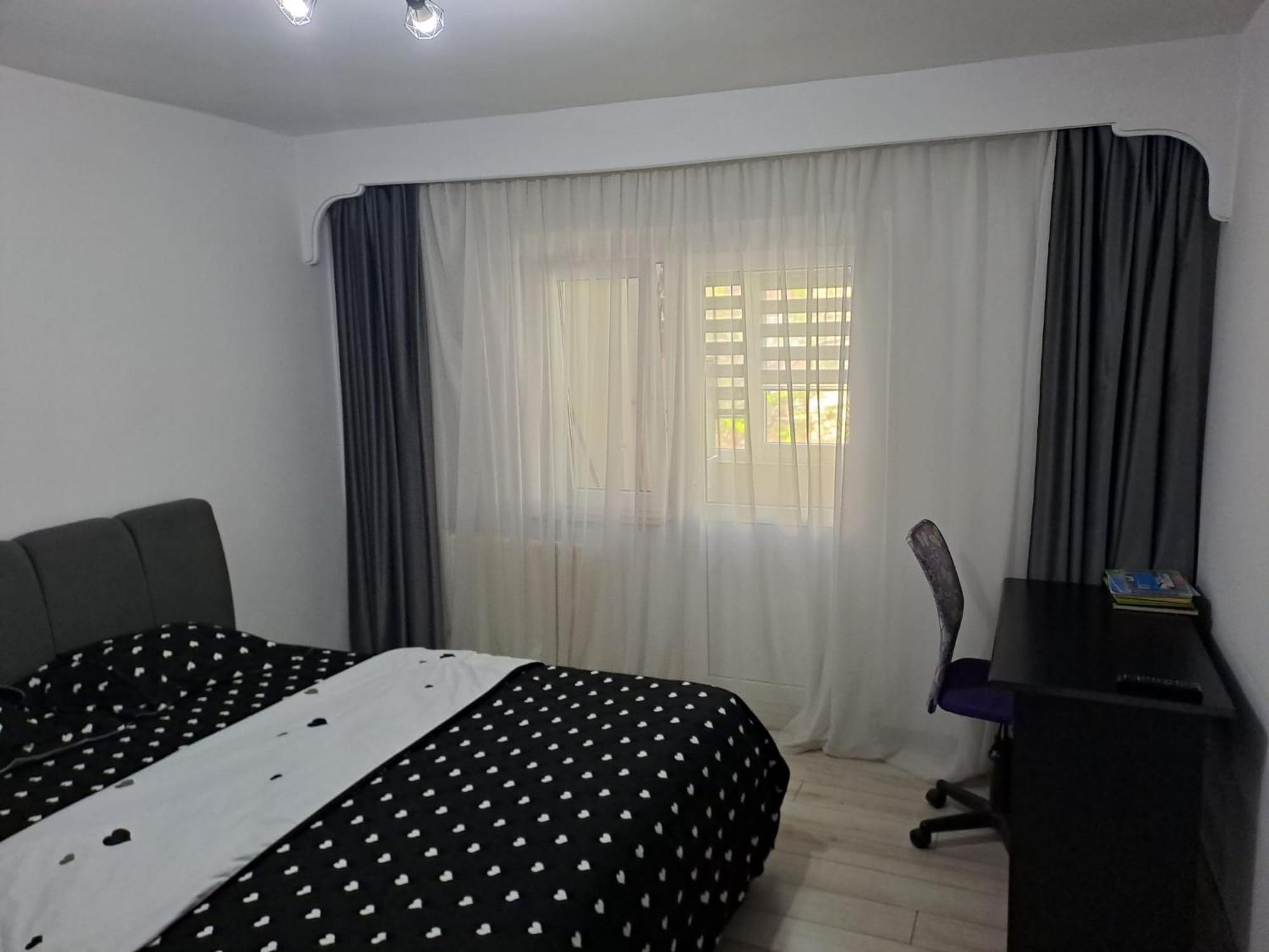 Ilona Apartament 3 Camere Râmnicu Vâlcea Eksteriør billede