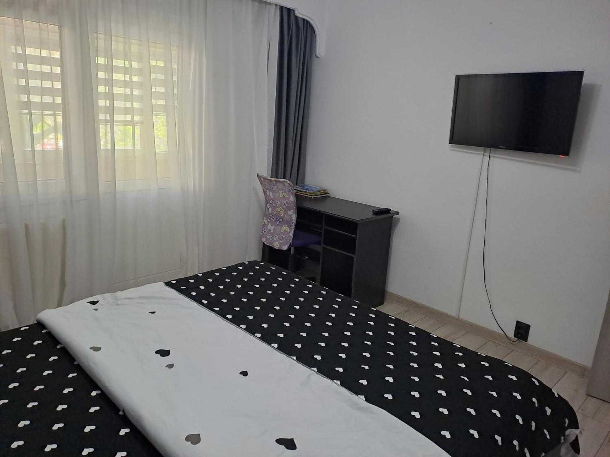 Ilona Apartament 3 Camere Râmnicu Vâlcea Eksteriør billede
